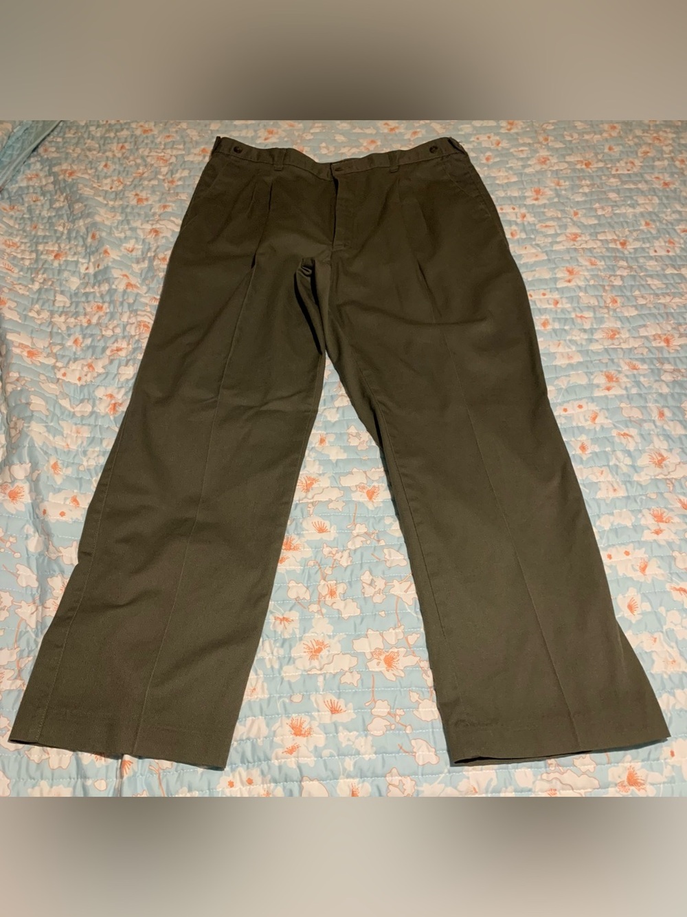 David Taylor Olive Pleated Dress Pants